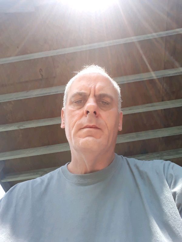 Eugene Stewart Hi.. Gladstone Personals